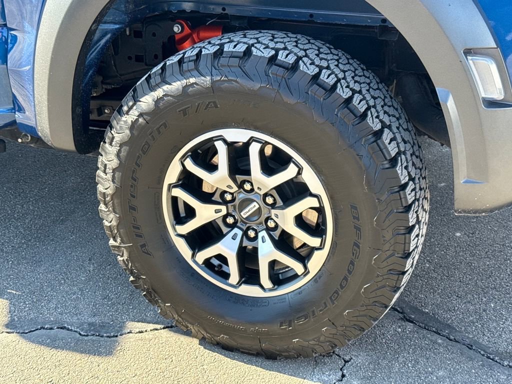 Certified 2022 Ford F150 Raptor w/ Equipment Group 801A High image 17