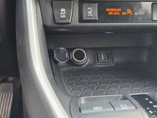 Used 2021 Toyota RAV4 XSE AWD/4WD image 22