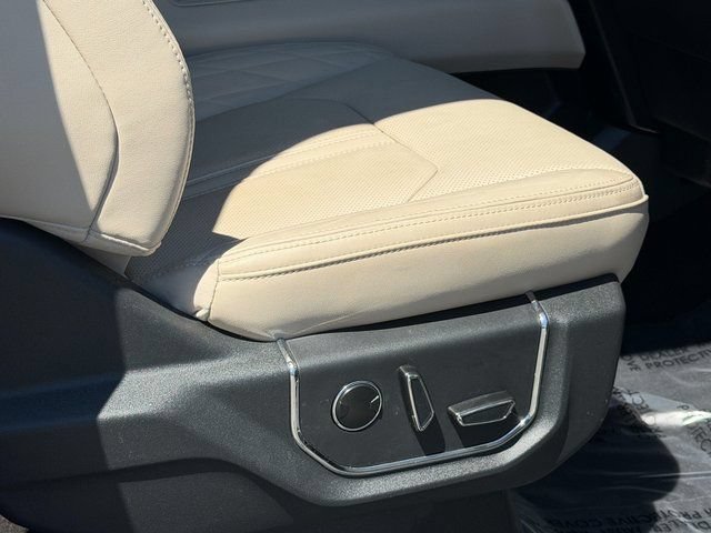 Certified 2023 Ford Expedition Platinum AWD/4WD image 34