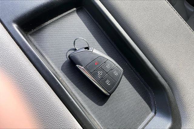 Used 2025 GMC Sierra 1500 SLT AWD/4WD image 11