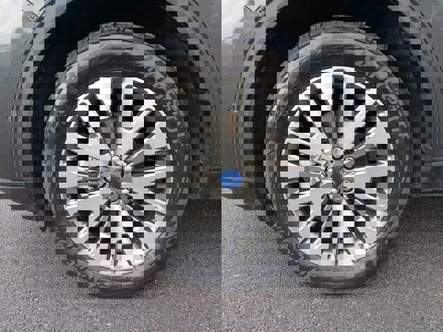 Certified 2020 Ford Escape Titanium image 31