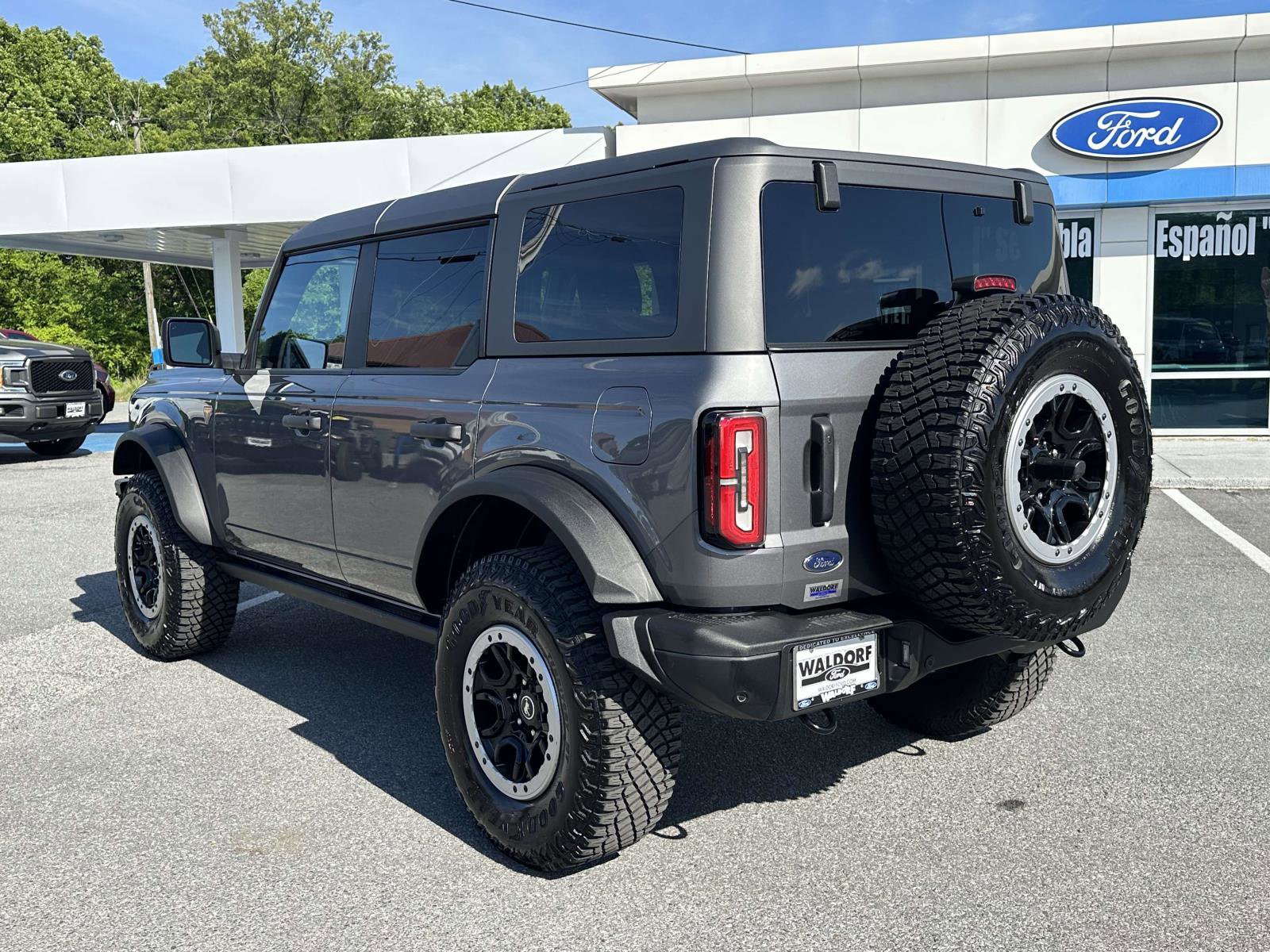 Certified 2024 Ford Bronco Badlands w/ Sasquatch Package AWD/4WD image 4