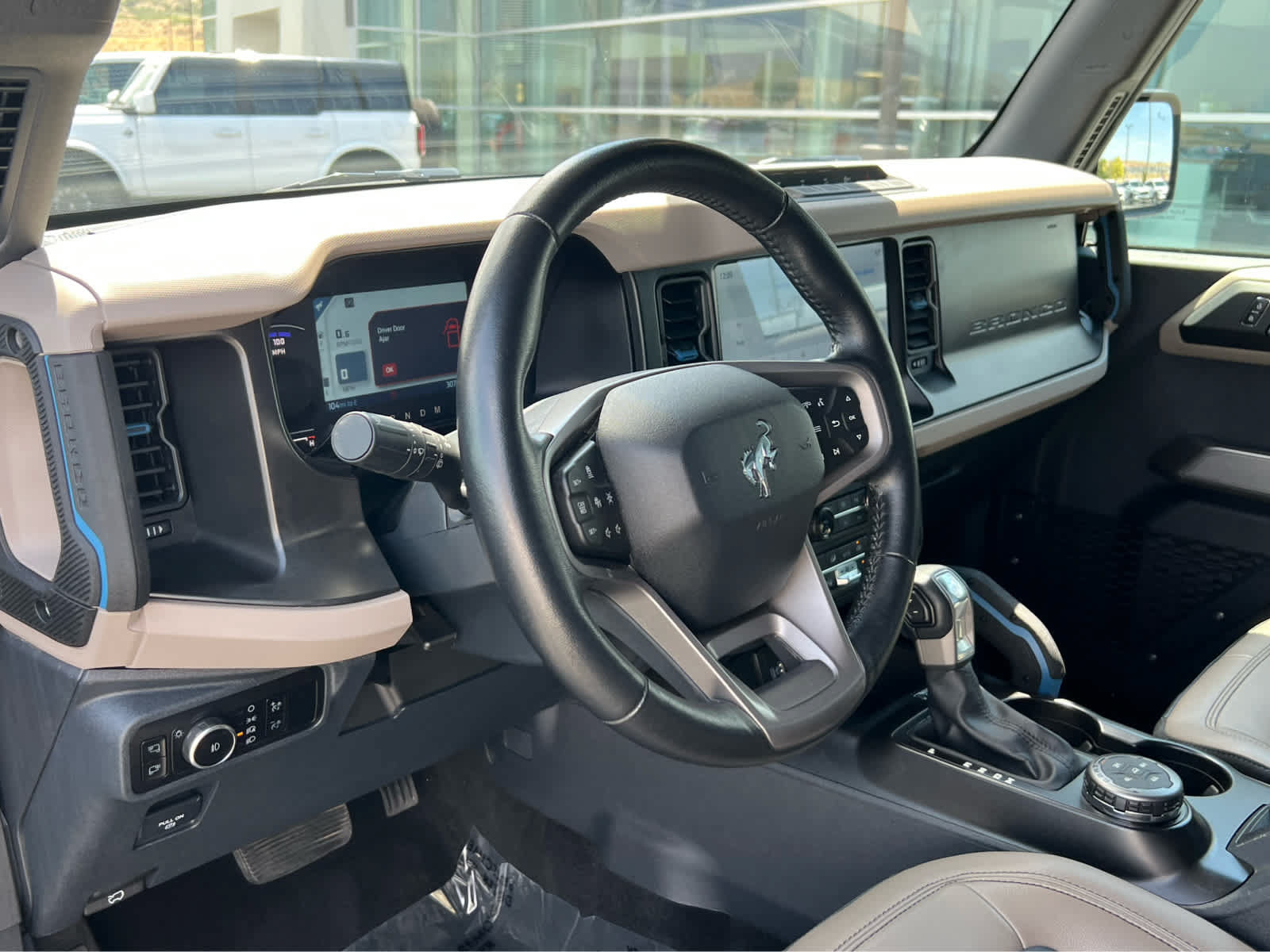 Certified 2023 Ford Bronco Wildtrak AWD/4WD image 28
