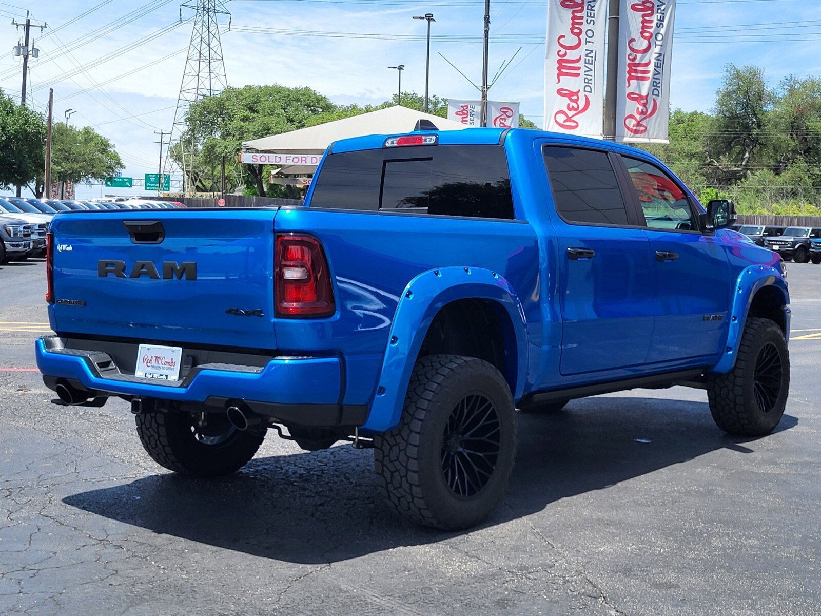 Used 2025 RAM 1500 Laramie w/ Night Edition AWD/4WD image 4