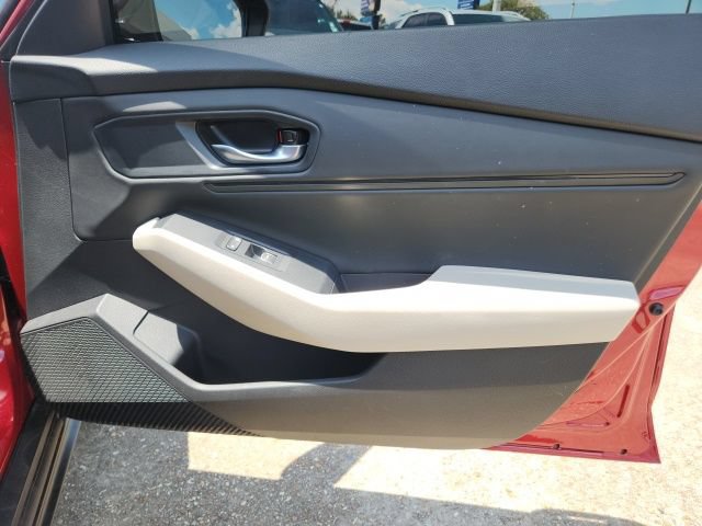 Used 2025 Honda Accord SE image 17
