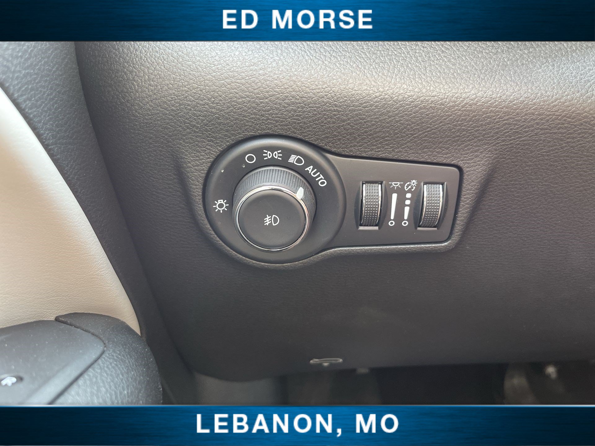 Used 2025 Jeep Compass Limited AWD/4WD image 18