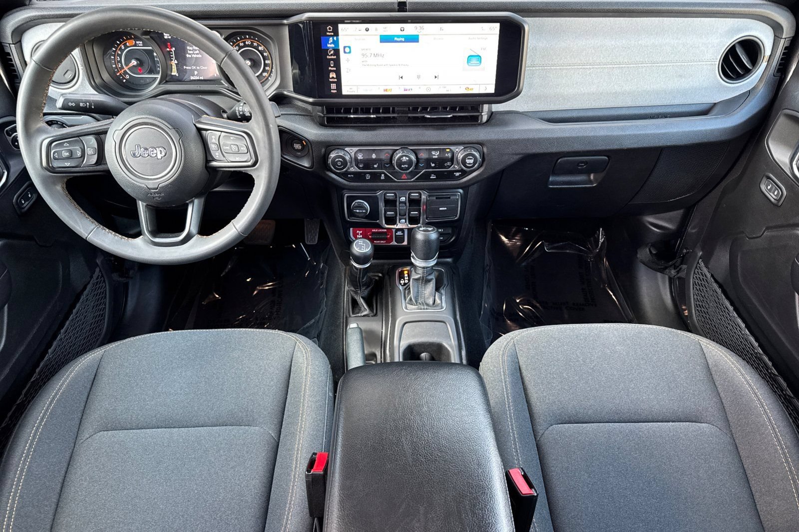 Used 2024 Jeep Wrangler Unlimited Sport AWD/4WD image 14
