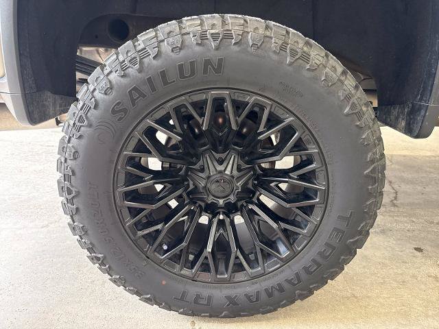 Used 2026 Chevrolet Silverado 2500 ZR2 w/ LPO, Dark Essentials Package AWD/4WD image 10