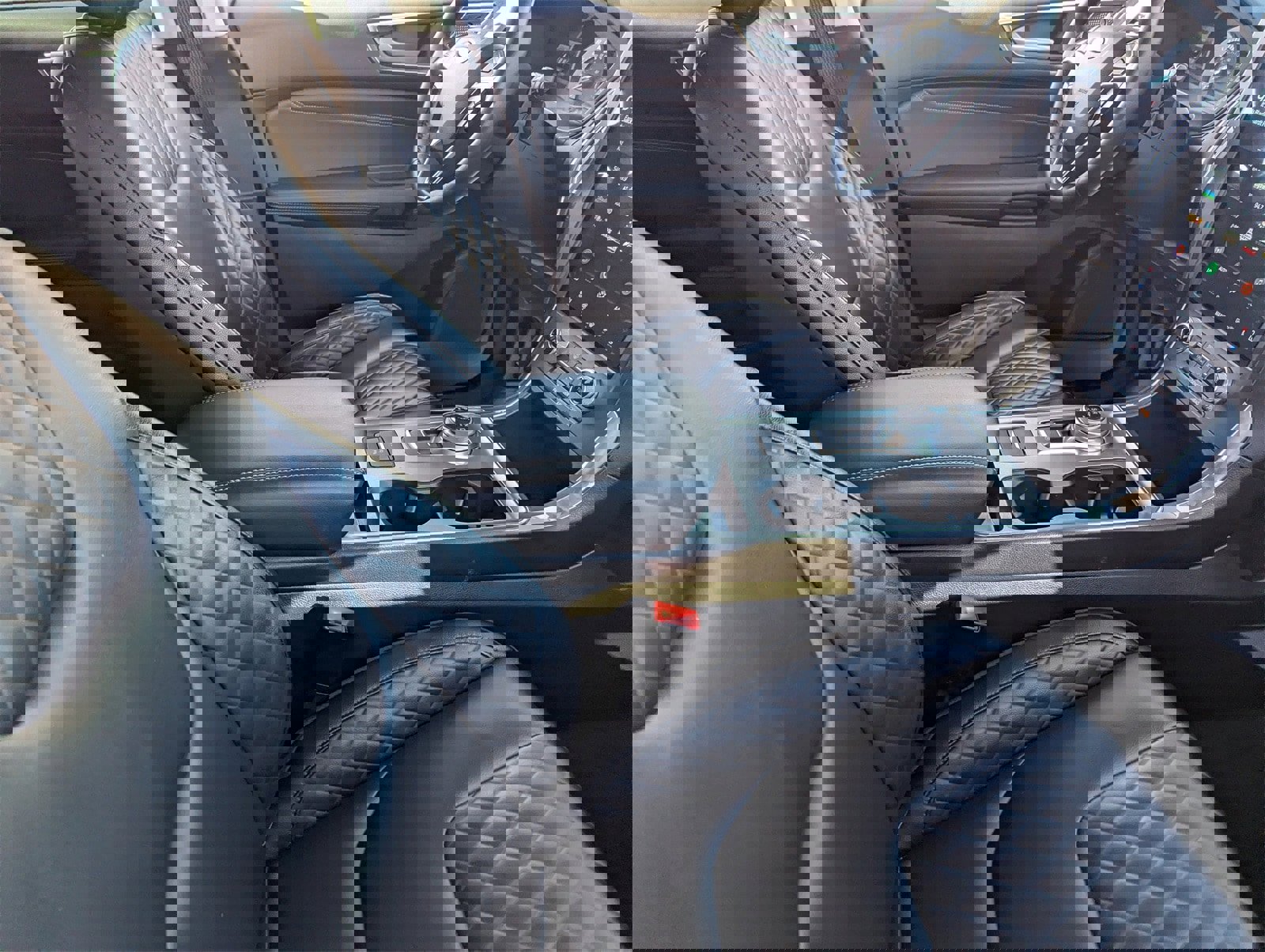 Certified 2024 Ford Edge Titanium image 12