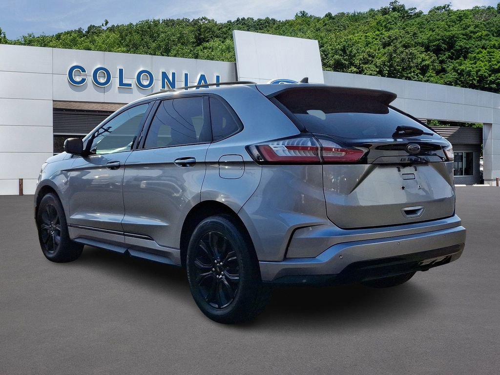 Certified 2022 Ford Edge SE w/ Black Appearance Package image 2