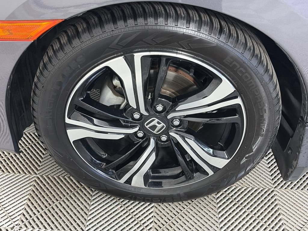 Used 2017 Honda Civic Touring image 8