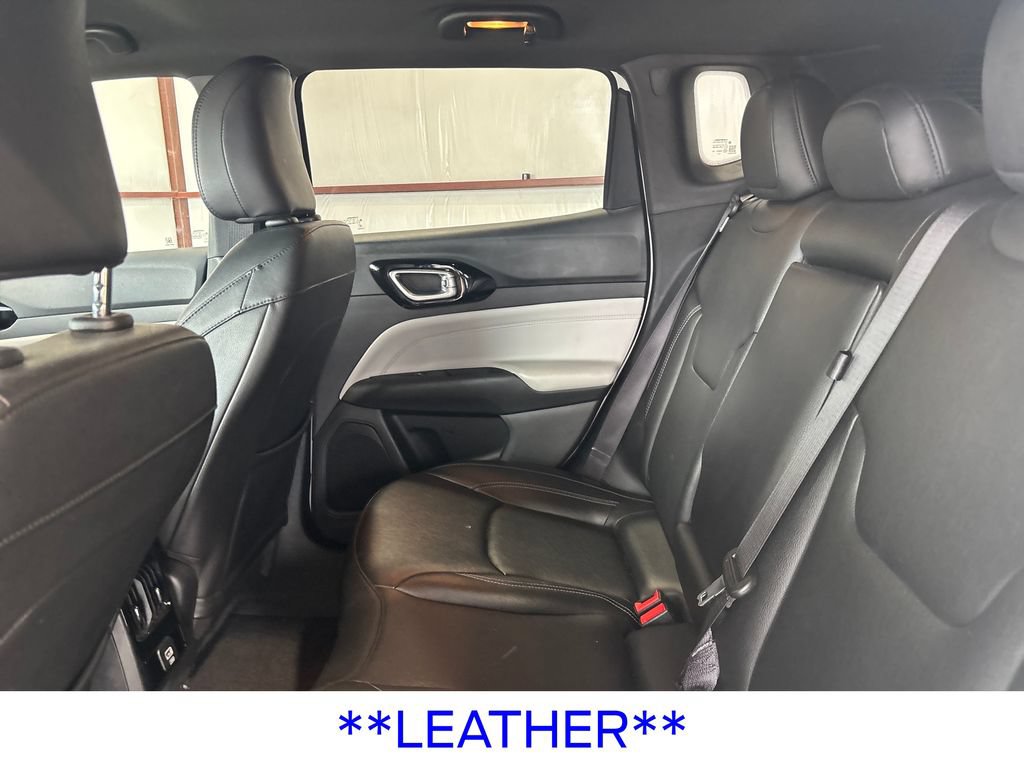 Used 2025 Jeep Compass Limited AWD/4WD image 17