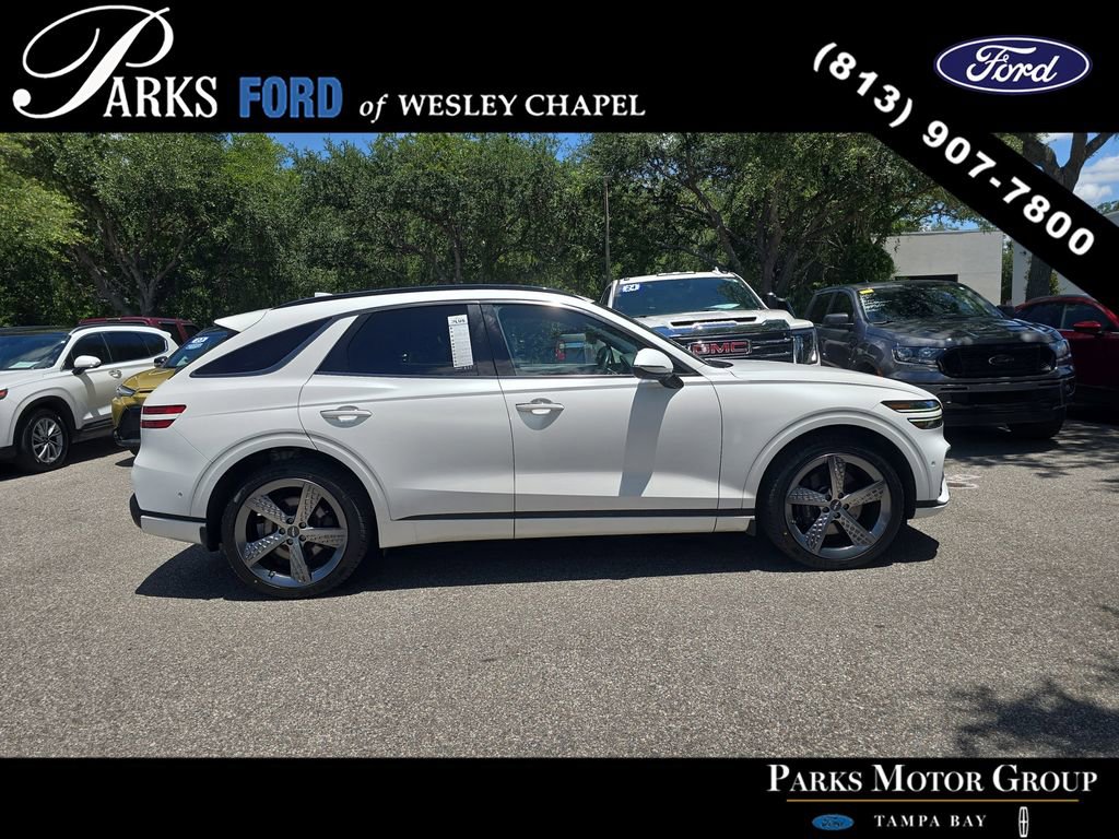 Used 2023 Genesis GV70 2.5T w/ Sport Prestige Package AWD/4WD image 3