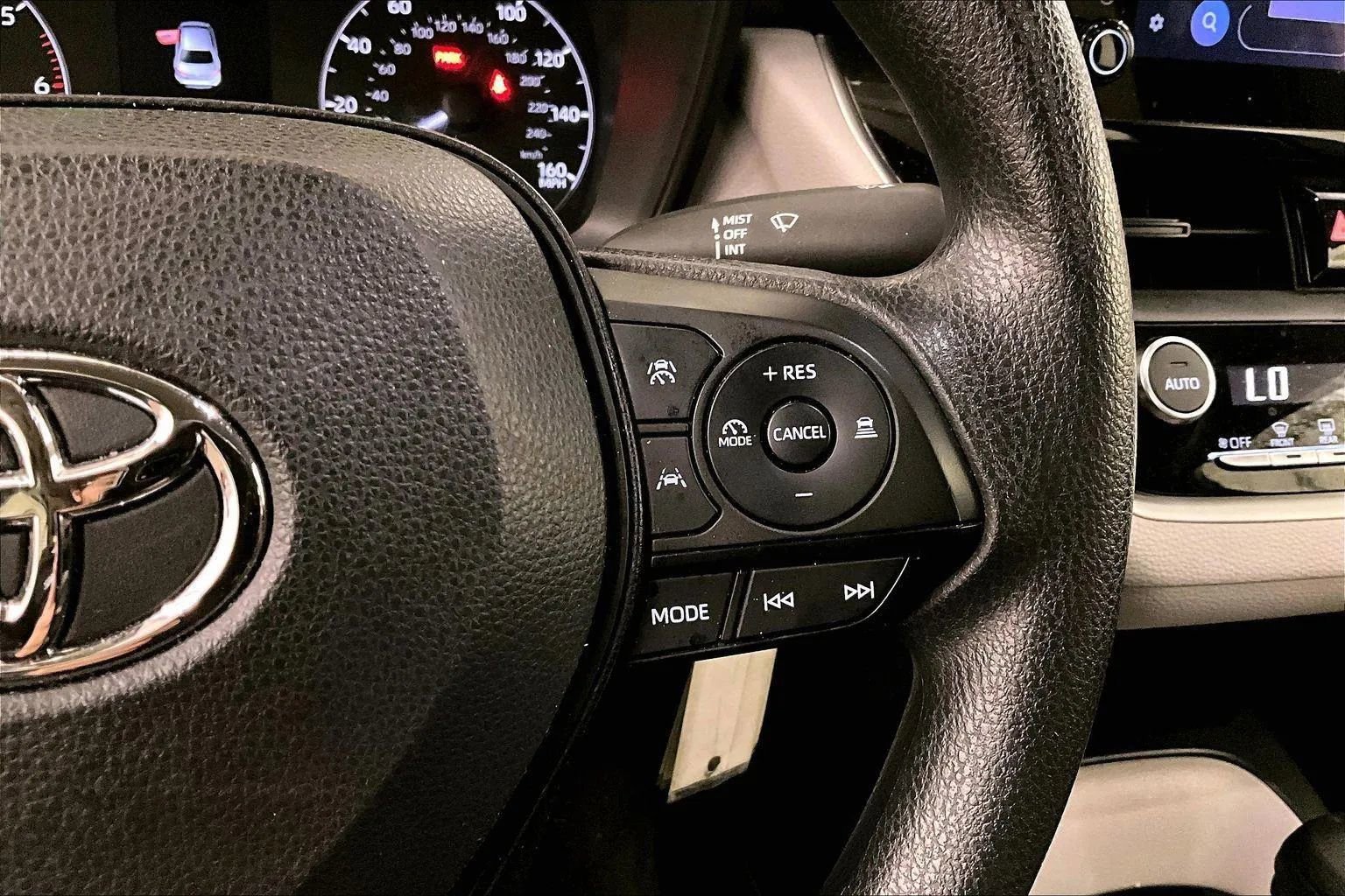 Used 2024 Toyota Corolla LE image 18