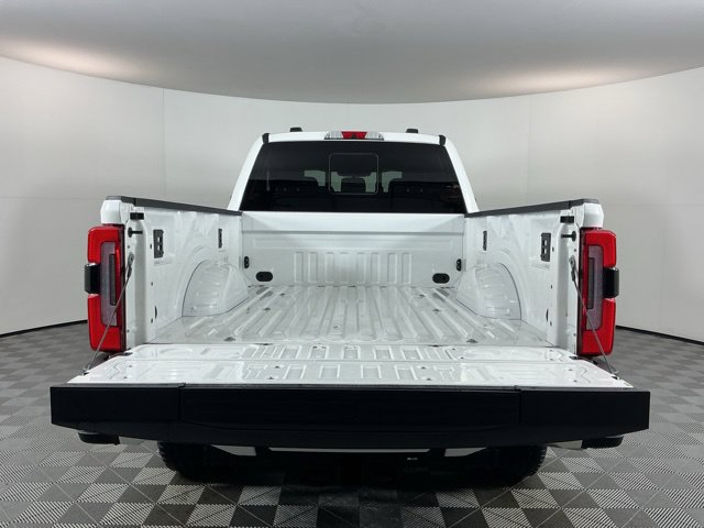 Certified 2025 Ford F350 Platinum w/ FX4 Off-Road Package AWD/4WD image 7