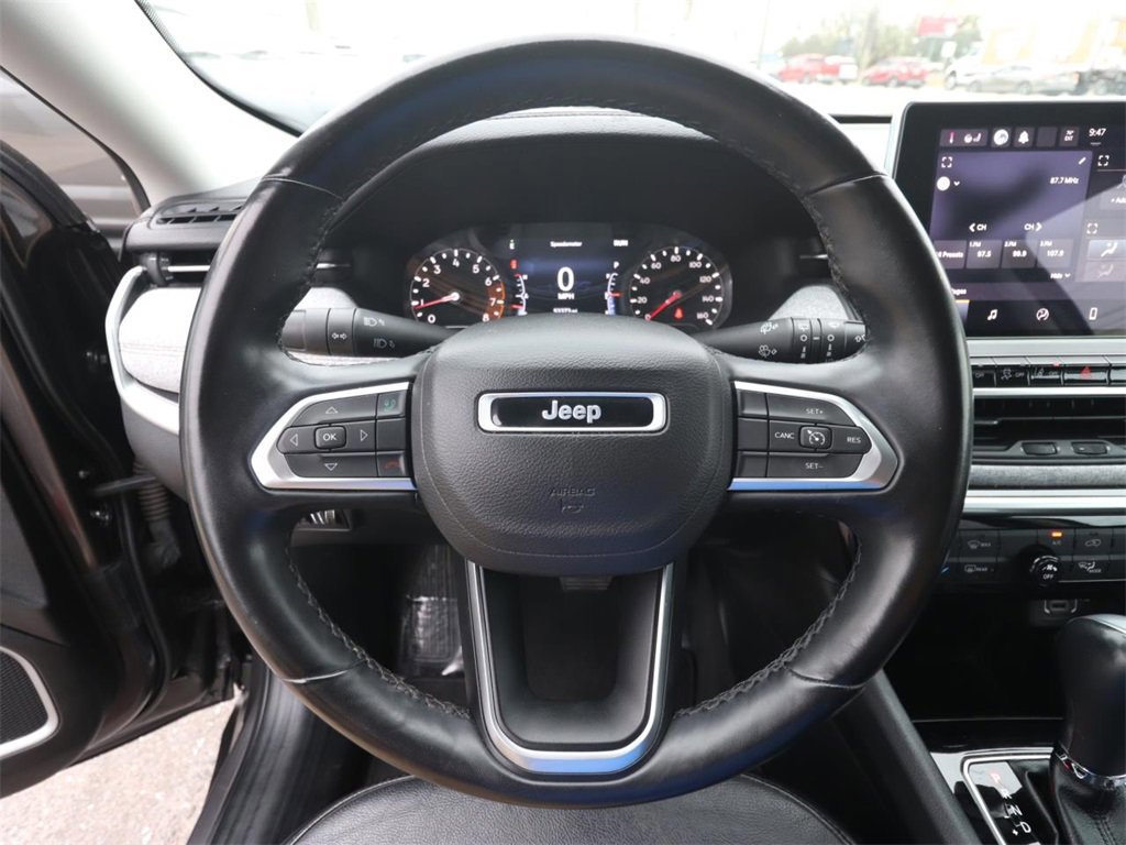 Used 2022 Jeep Compass Latitude image 17