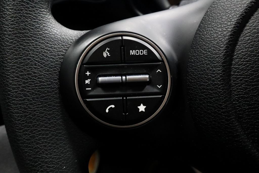 Used 2025 Kia Soul LX w/ LX Technology Package image 26