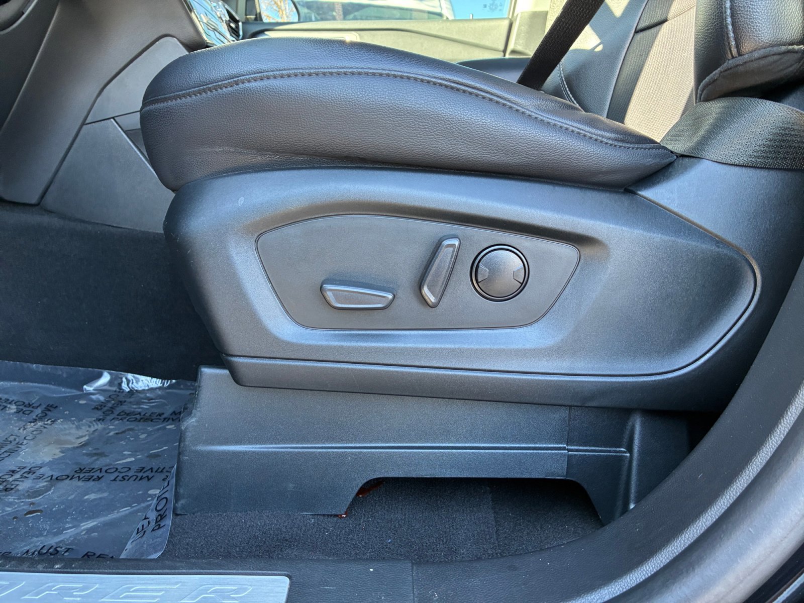 Certified 2023 Ford Explorer Limited w/ Limited Technology Package image 14