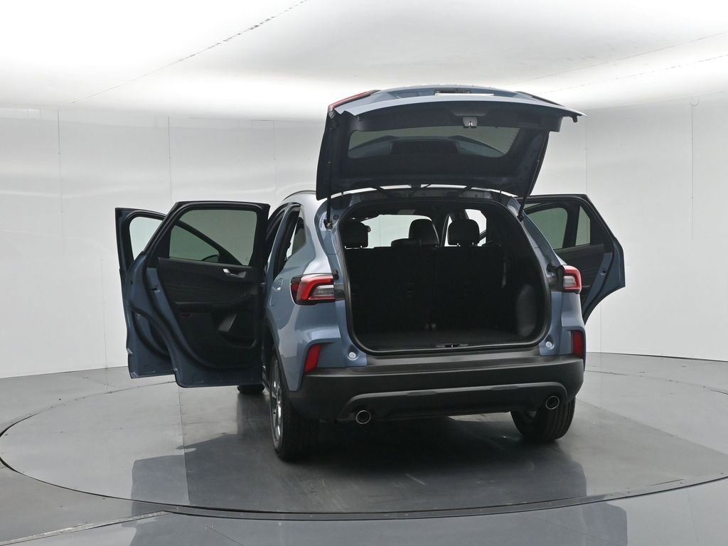 Certified 2025 Ford Escape ST-Line FWD image 35