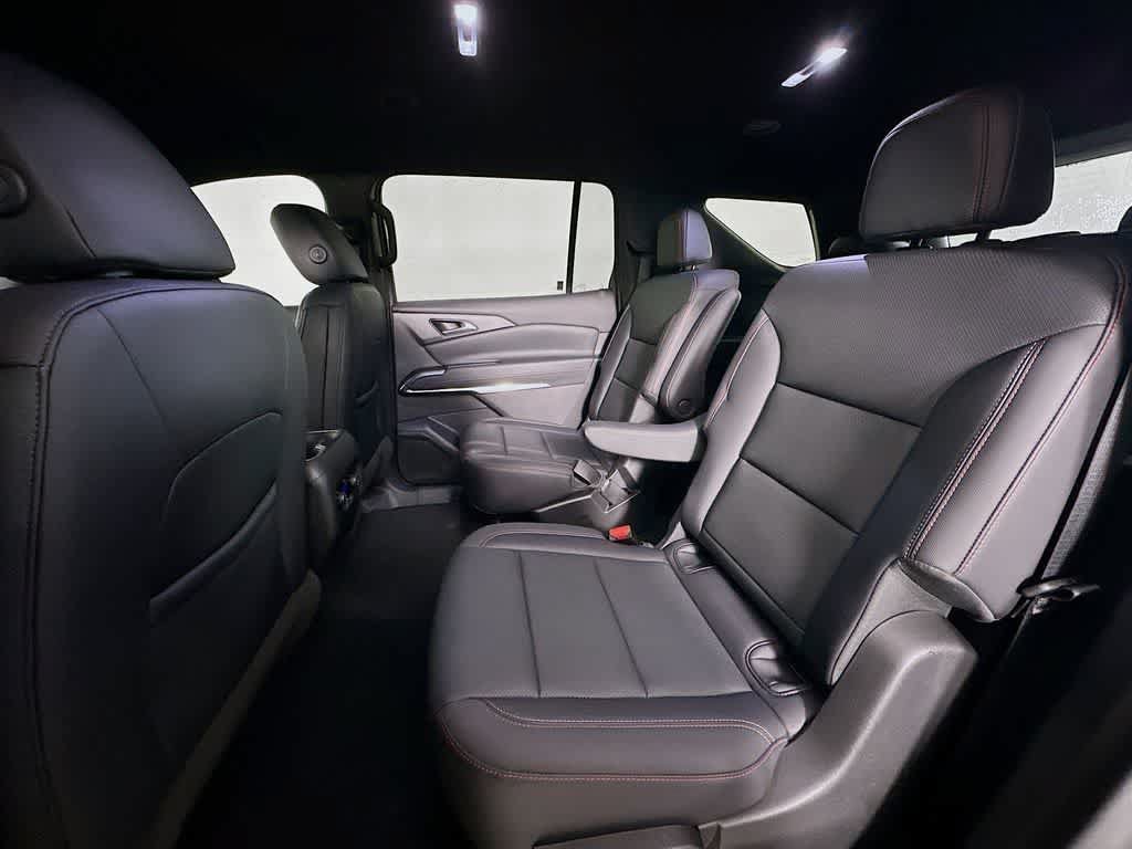 Used 2025 Chevrolet Traverse Z71 AWD/4WD image 13
