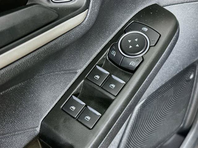 Certified 2022 Ford Escape SE w/ SE Sport Appearance Package FWD image 29