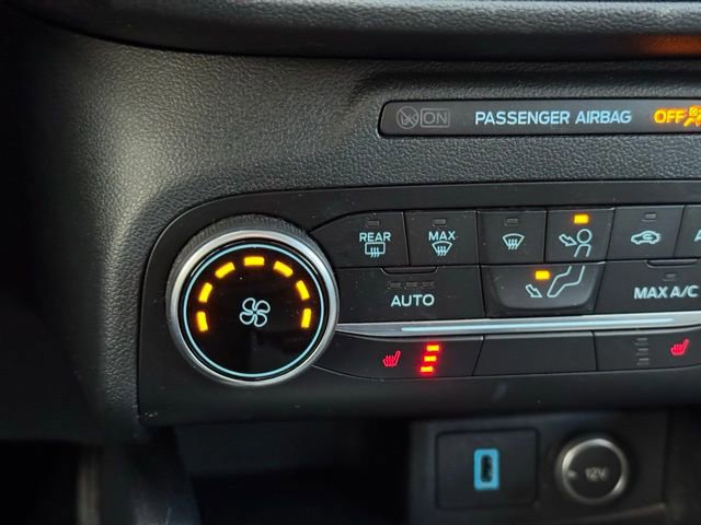 Certified 2020 Ford Escape SE image 19