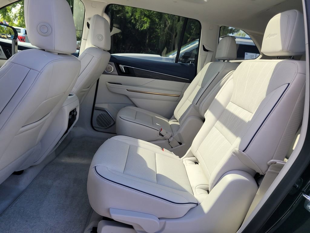 Used 2026 Buick Enclave Avenir w/ Super Cruise Package FWD image 13