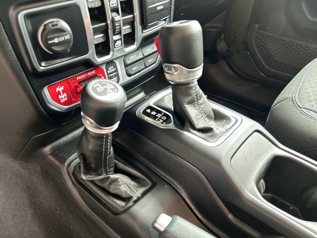 Used 2024 Jeep Wrangler Unlimited Rubicon 4xe AWD/4WD image 18