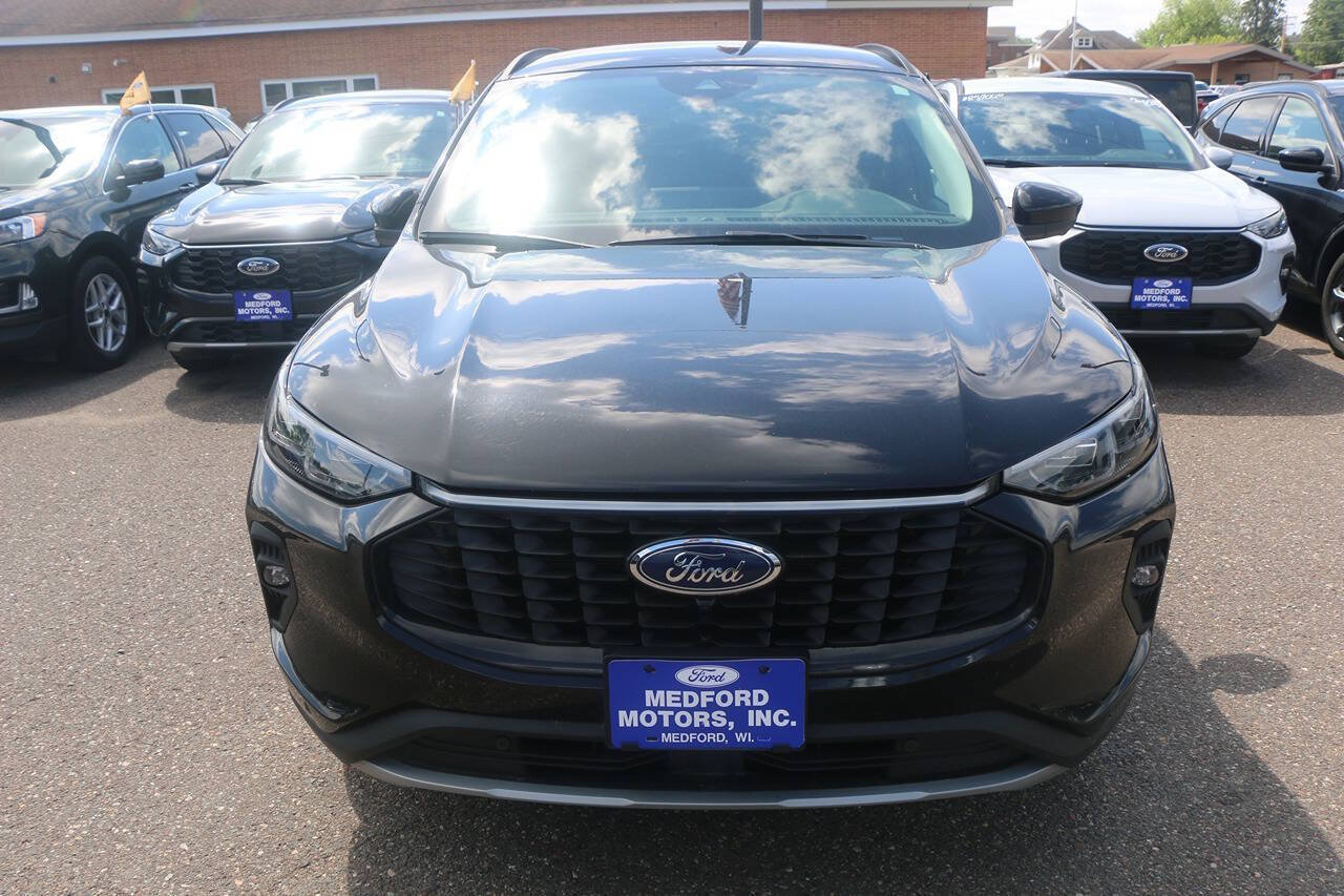 Certified 2024 Ford Escape Platinum AWD/4WD image 9