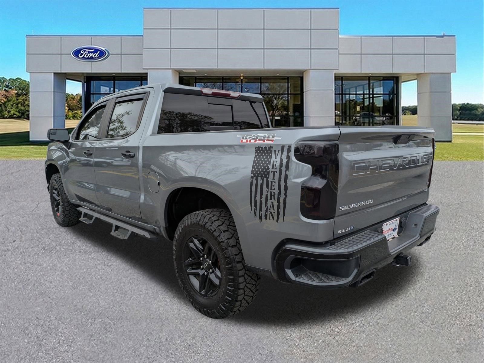 Used 2020 Chevrolet Silverado 1500 LT Trail Boss image 2