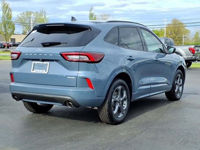 Certified 2023 Ford Escape ST-Line AWD/4WD image 4