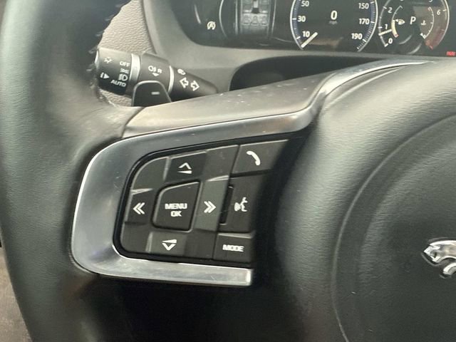 Used 2018 Jaguar F-PACE Prestige image 39