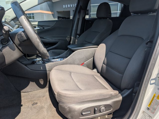 Used 2021 Chevrolet Malibu LT FWD image 11