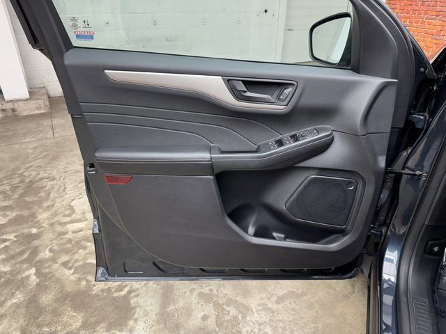 Certified 2022 Ford Escape SE w/ Convenience Package image 11