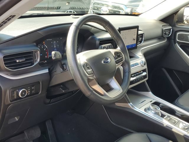Certified 2023 Ford Explorer XLT w/ Equipment Group 202A AWD/4WD image 8