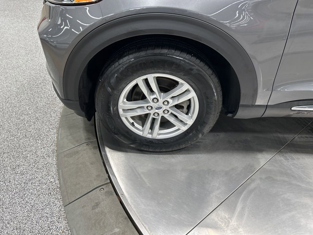 Certified 2023 Ford Explorer XLT w/ Equipment Group 202A AWD/4WD image 35