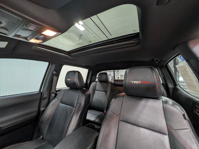 Used 2021 Toyota Tacoma TRD Pro AWD/4WD image 15