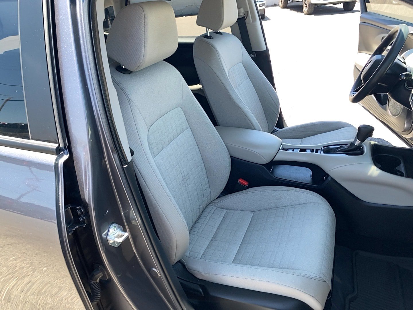 Used 2023 Honda HR-V LX image 17