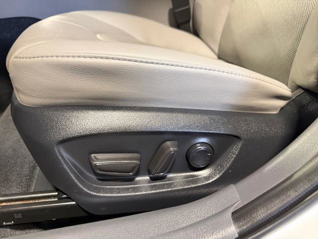 Used 2024 Toyota Camry XLE w/ Navigation Package FWD image 21