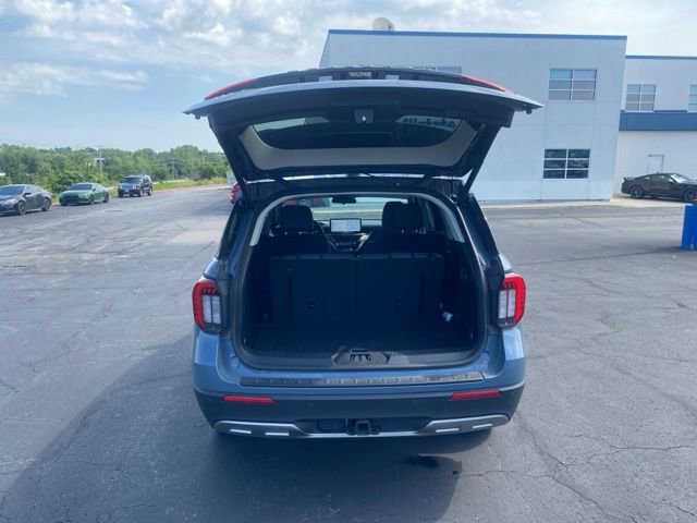 Certified 2025 Ford Explorer Active w/ Active Comfort Package AWD/4WD image 5