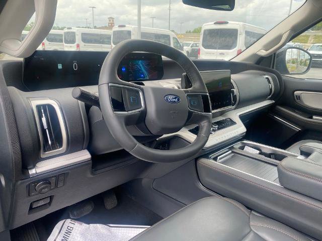Certified 2025 Ford Expedition Active image 12