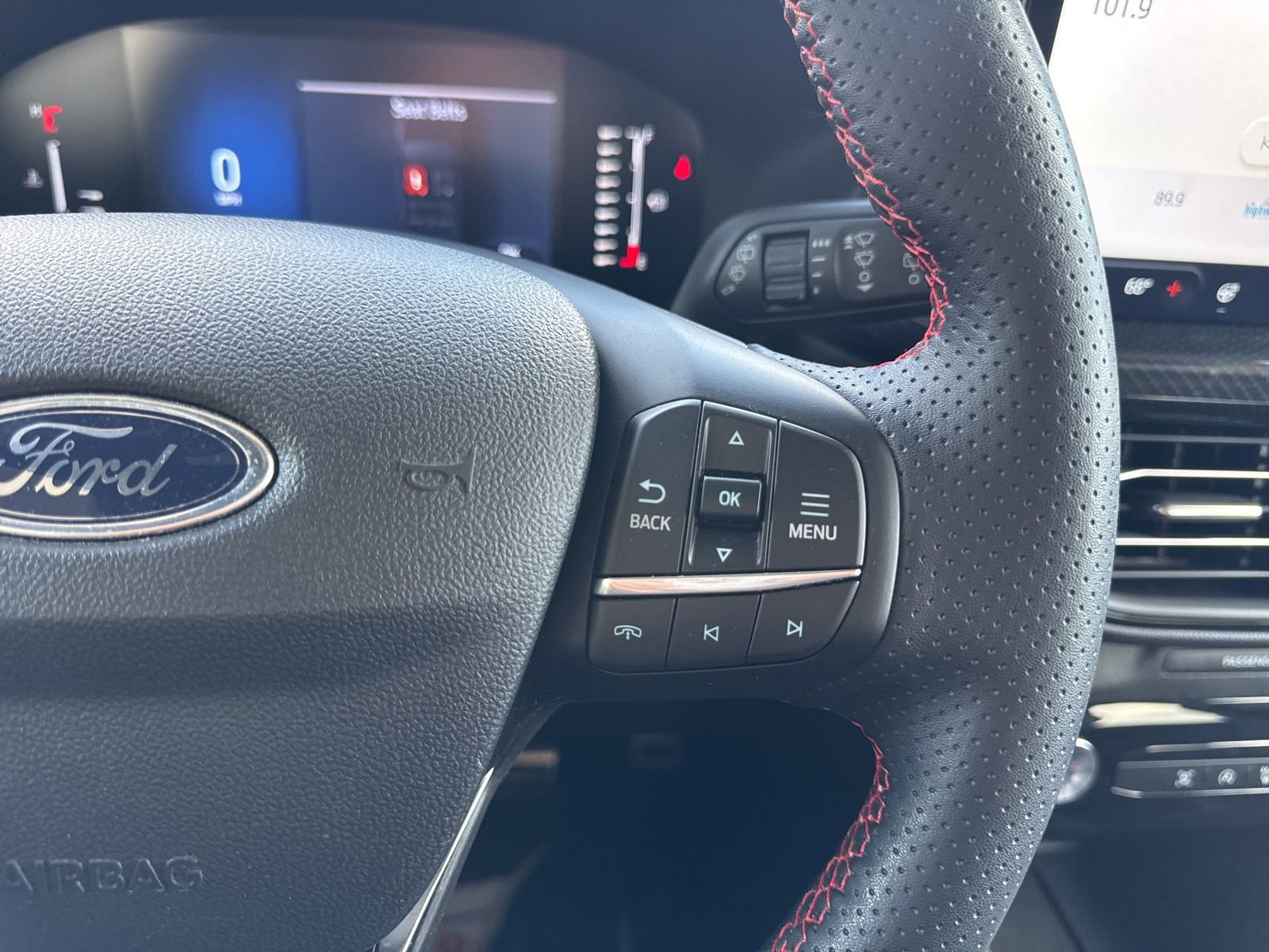 Certified 2024 Ford Escape ST-Line w/ Tech Pack #1 image 31