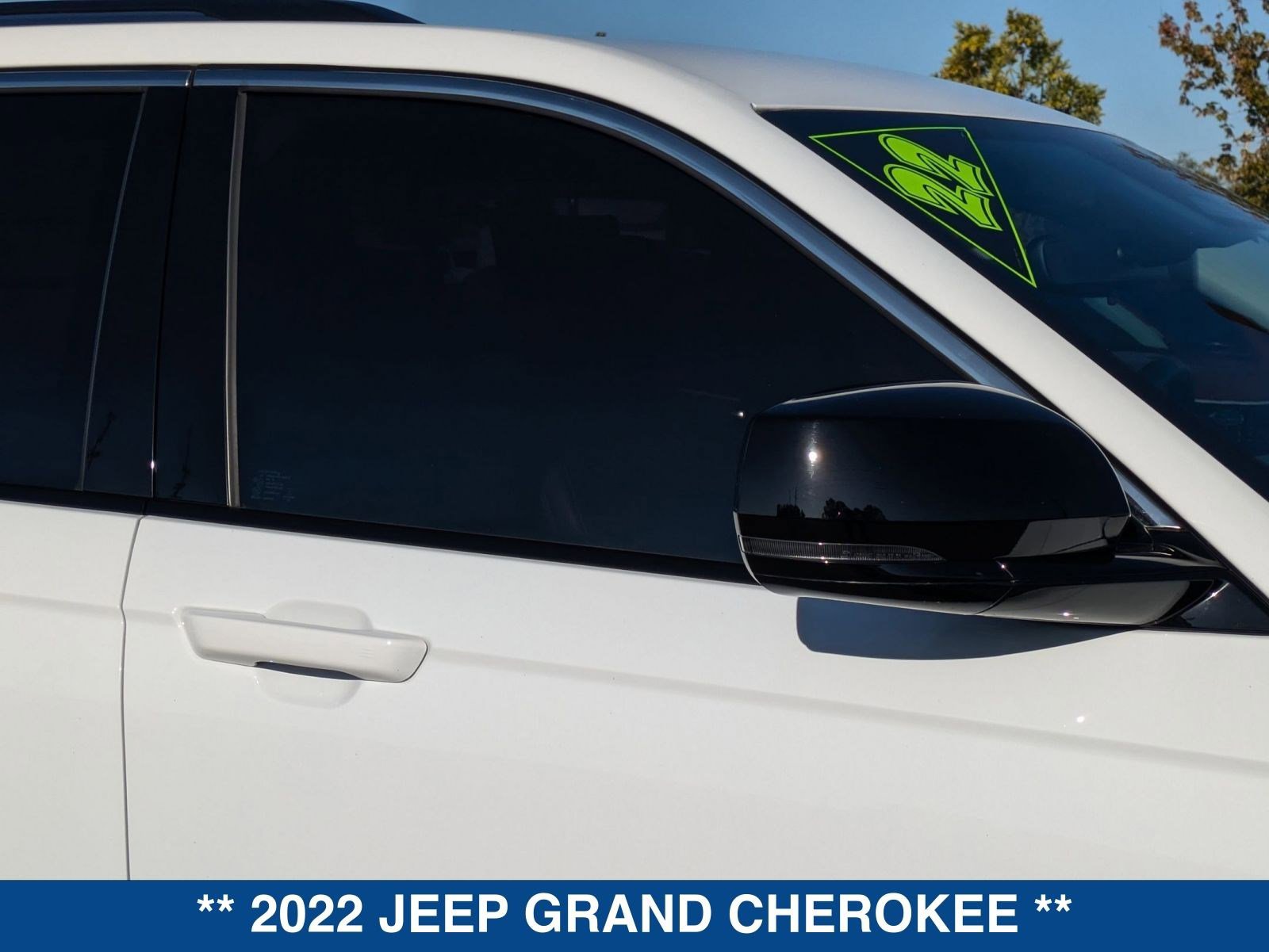Used 2022 Jeep Grand Cherokee Limited image 9