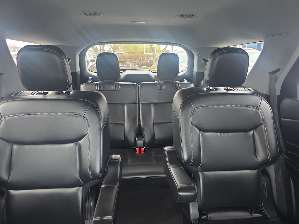 Certified 2024 Ford Explorer XLT w/ Equipment Group 202A image 38