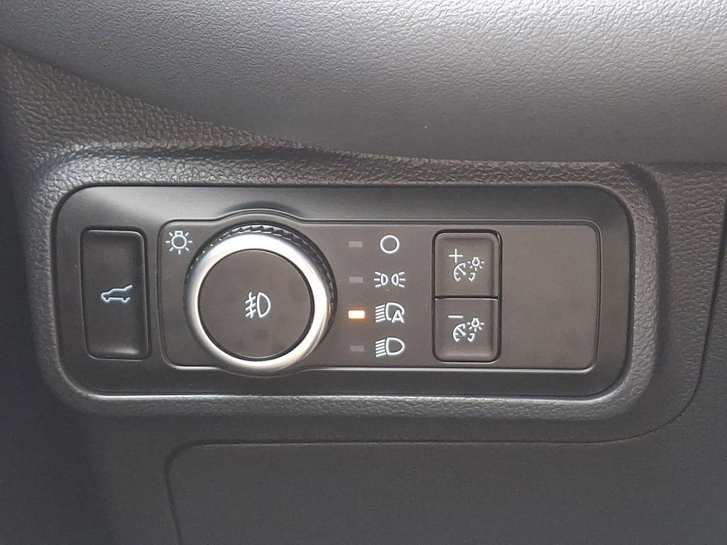 Certified 2025 Ford Explorer Active w/ Active Comfort Package image 23