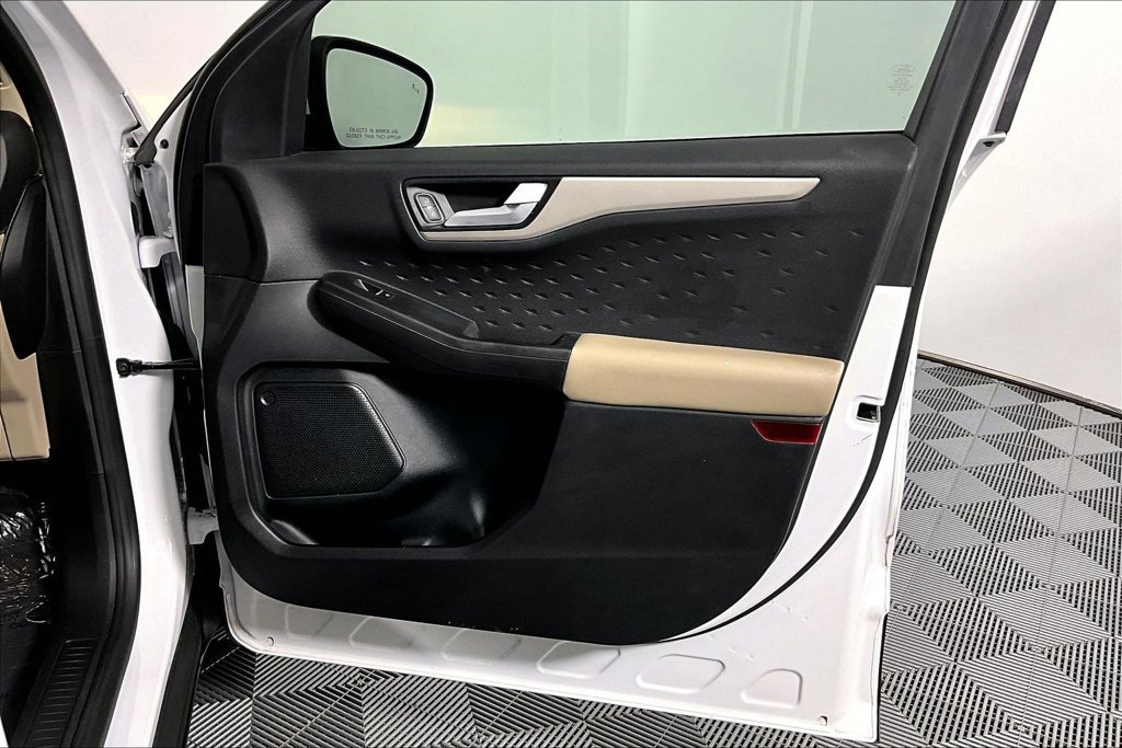 Certified 2020 Ford Escape SEL FWD image 24