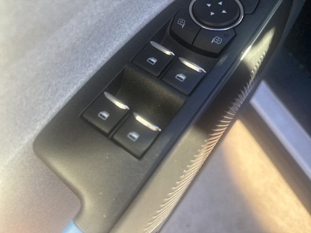 Certified 2025 Ford Maverick XLT w/ Equipment Group 302A AWD/4WD image 17