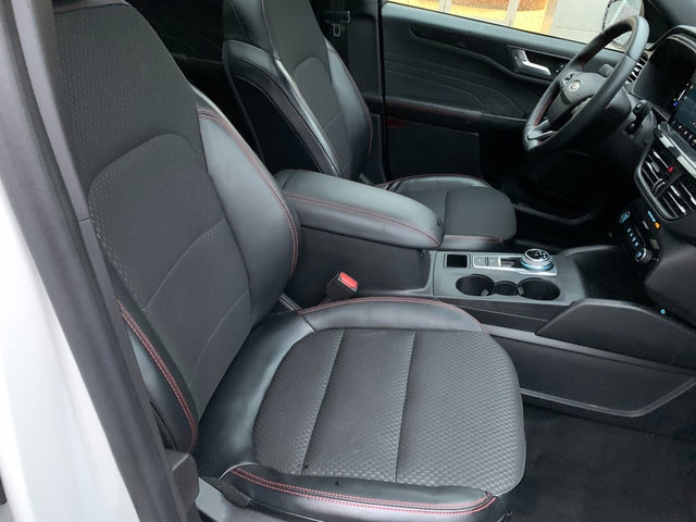 Certified 2023 Ford Escape ST-Line w/ Tech Pack #1 image 11