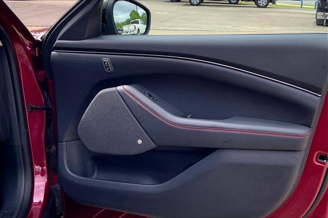 Certified 2025 Ford Mustang Mach-E Premium w/ Sport Appearance Package AWD/4WD image 24