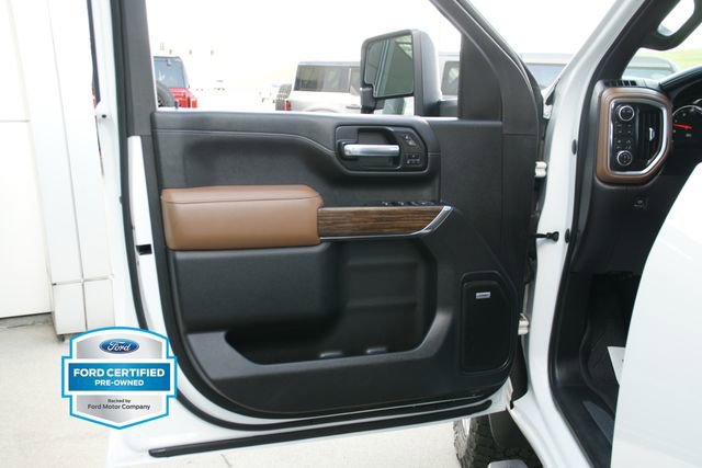 Used 2020 Chevrolet Silverado 2500 High Country w/ Safety Package II image 15